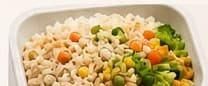 Arroz com frango e vegetais